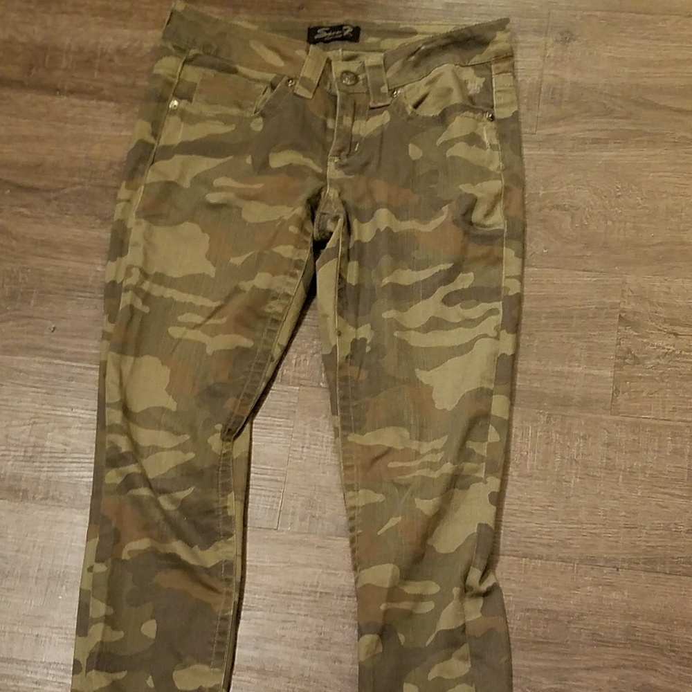 *NEW* Designer Camo Print Skinny Jeans
